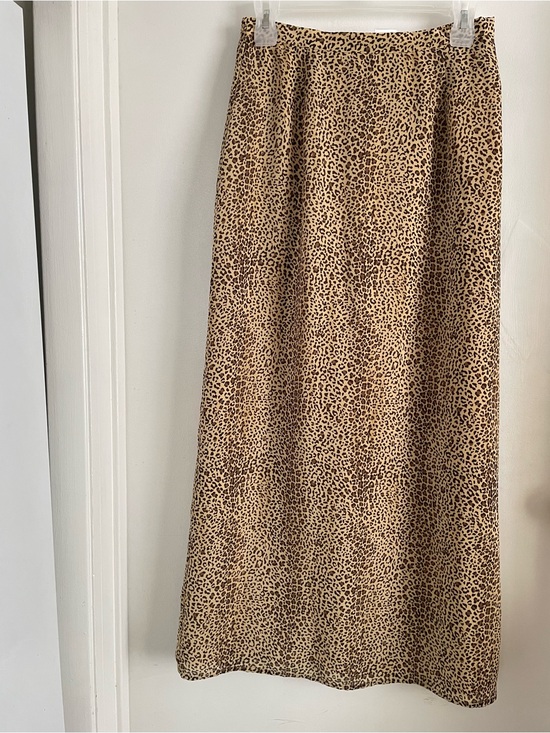 Emma James Dresses & Skirts - Emma James Leopard Midi Skirt in Tan and Black